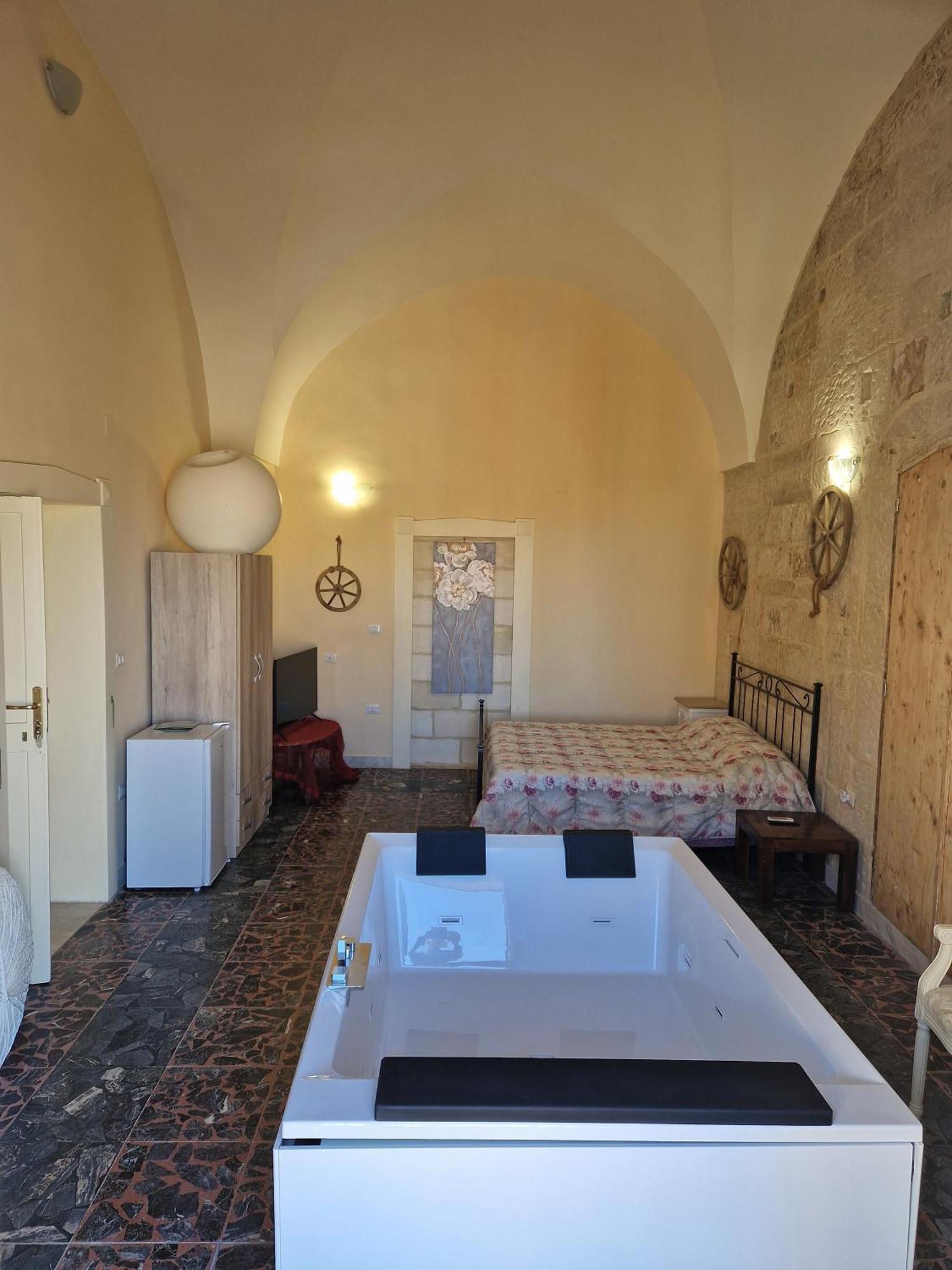 לינה וארוחת בוקר San Donato di Lecce Palazzo Costantini מראה חיצוני תמונה
